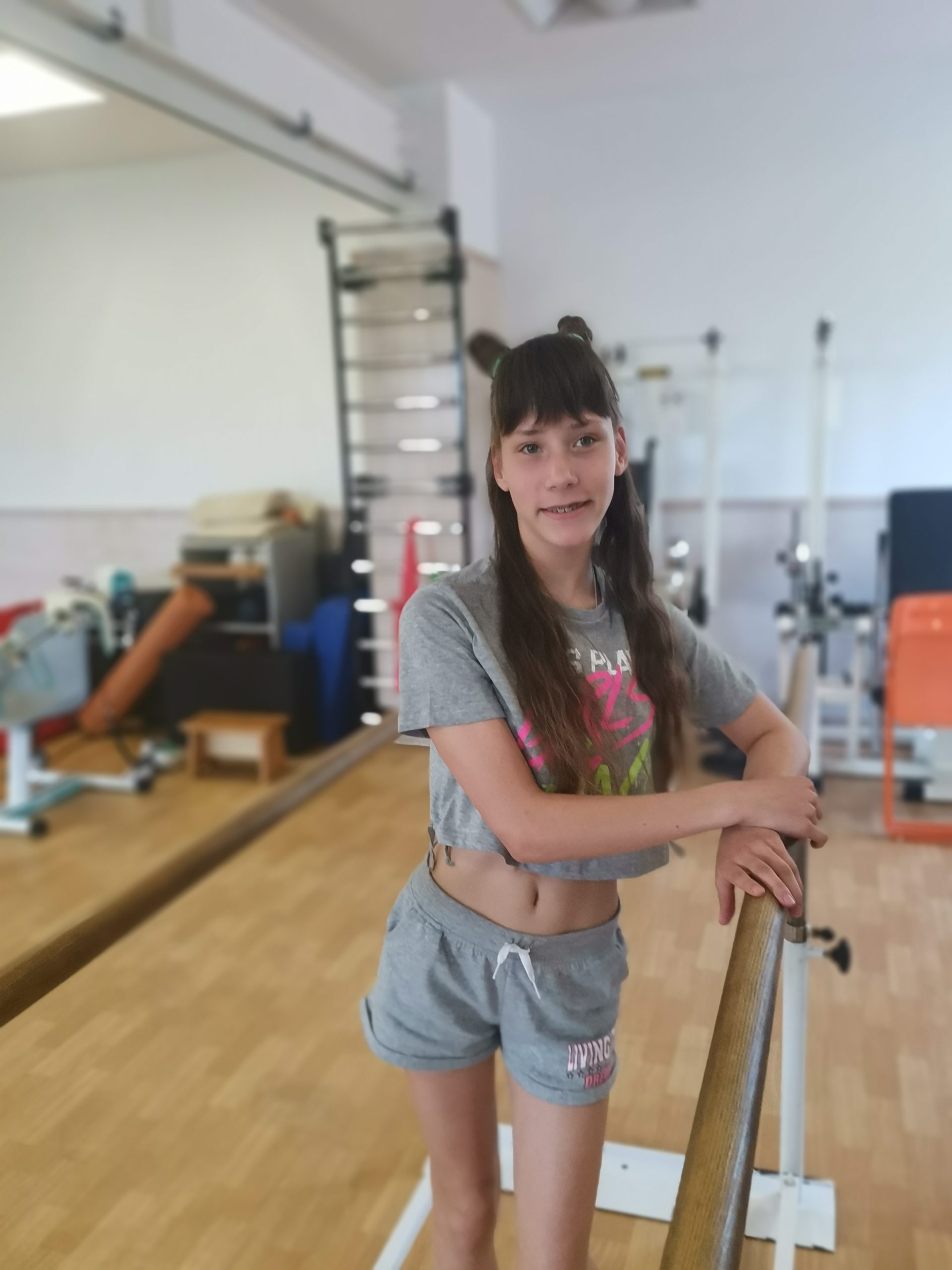 Алена<br>Лисунова 