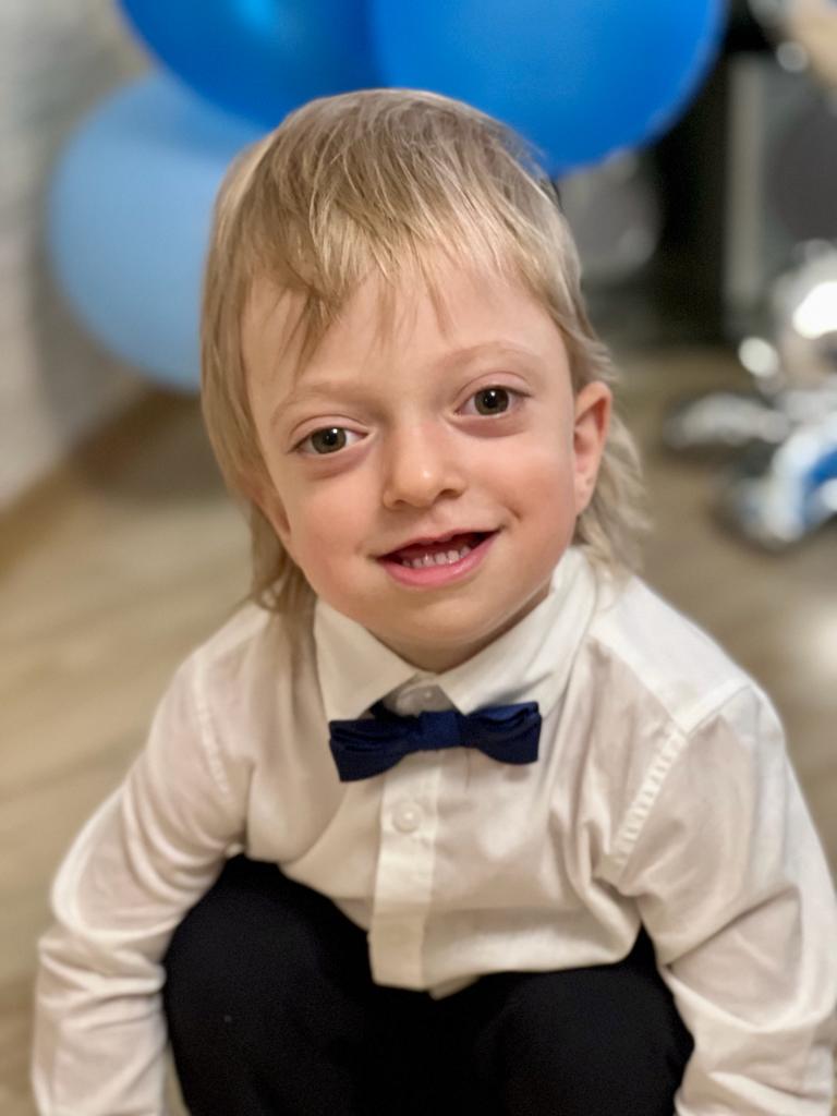 Дмитрий<br>Бутов