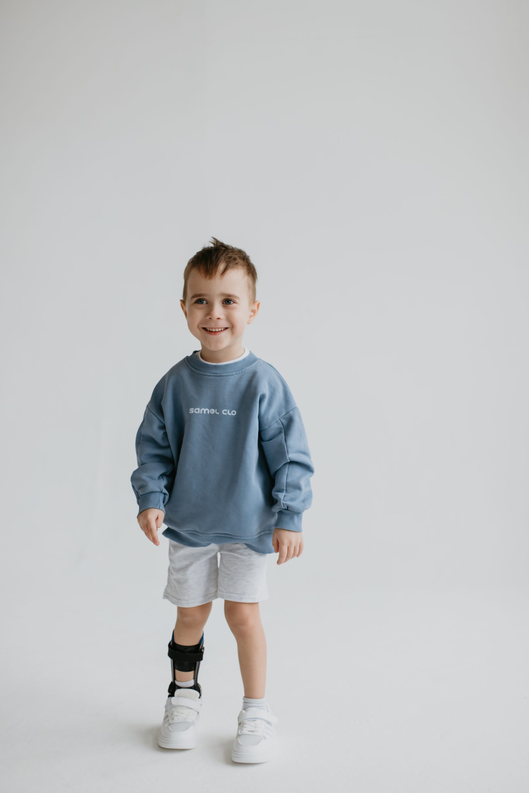 Леон<br>Разумнов